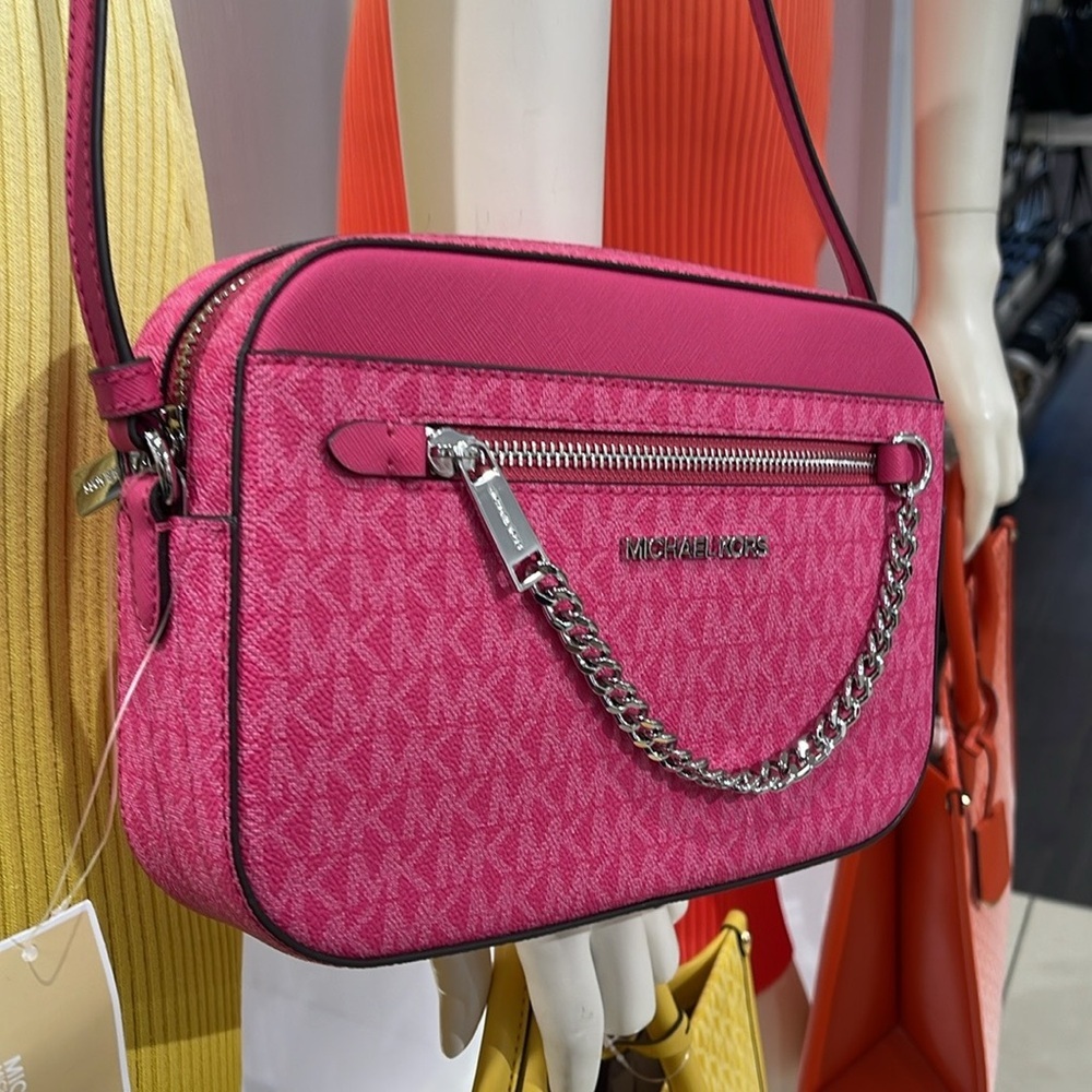 Michael Kors Jet Set Large Signature Logo Chain Crossbody Bag
Dragonfruit NWT - Picture 12 of 16